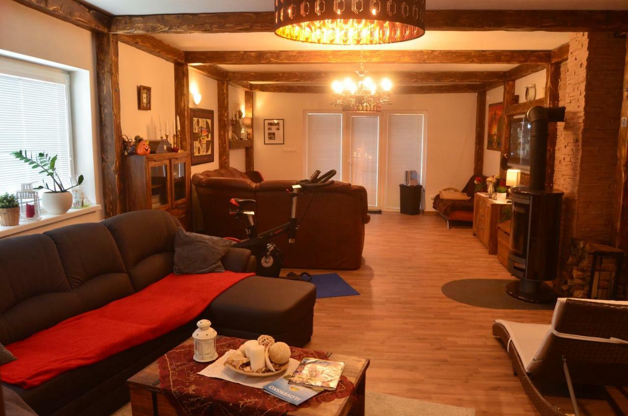 Ezathouse Devicie Hotel Korpona Kültér fotó