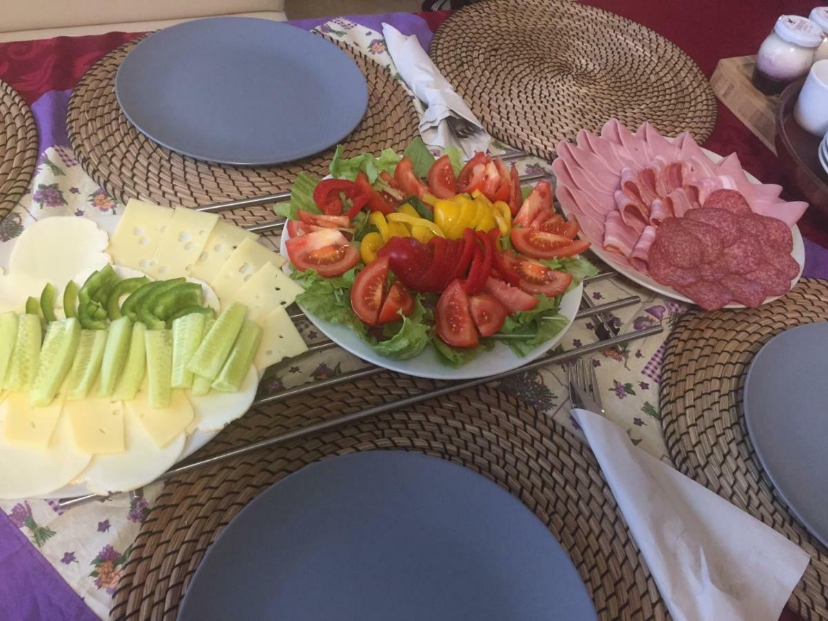 Ezathouse Devicie Hotel Korpona Kültér fotó
